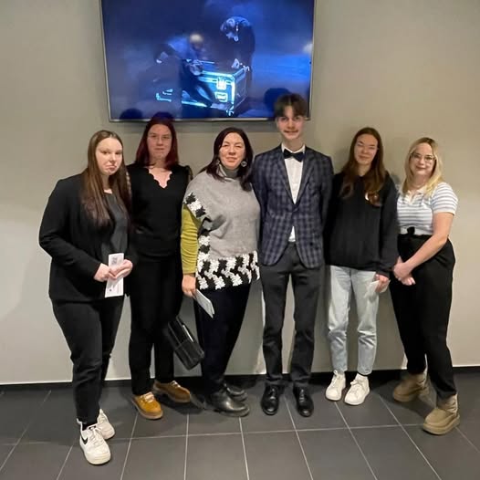 12. klase, Alojas skola