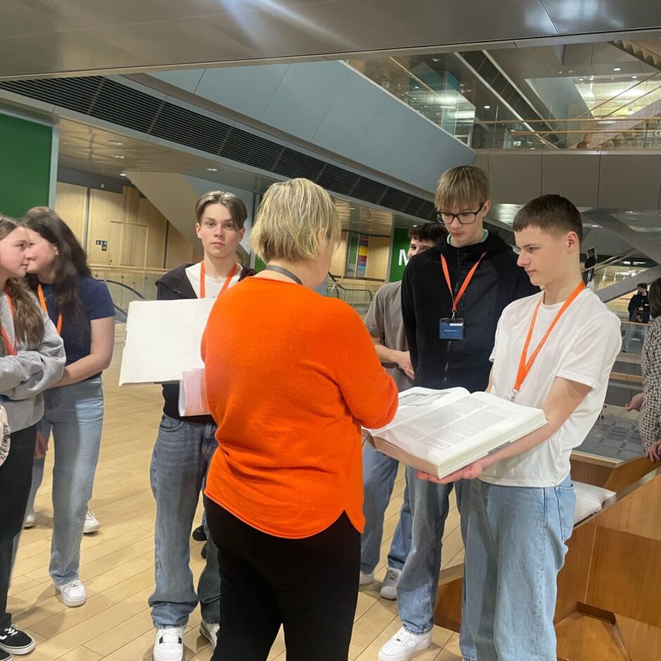 Alojas Ausekļa vidusskolas 9. klase Rīgā