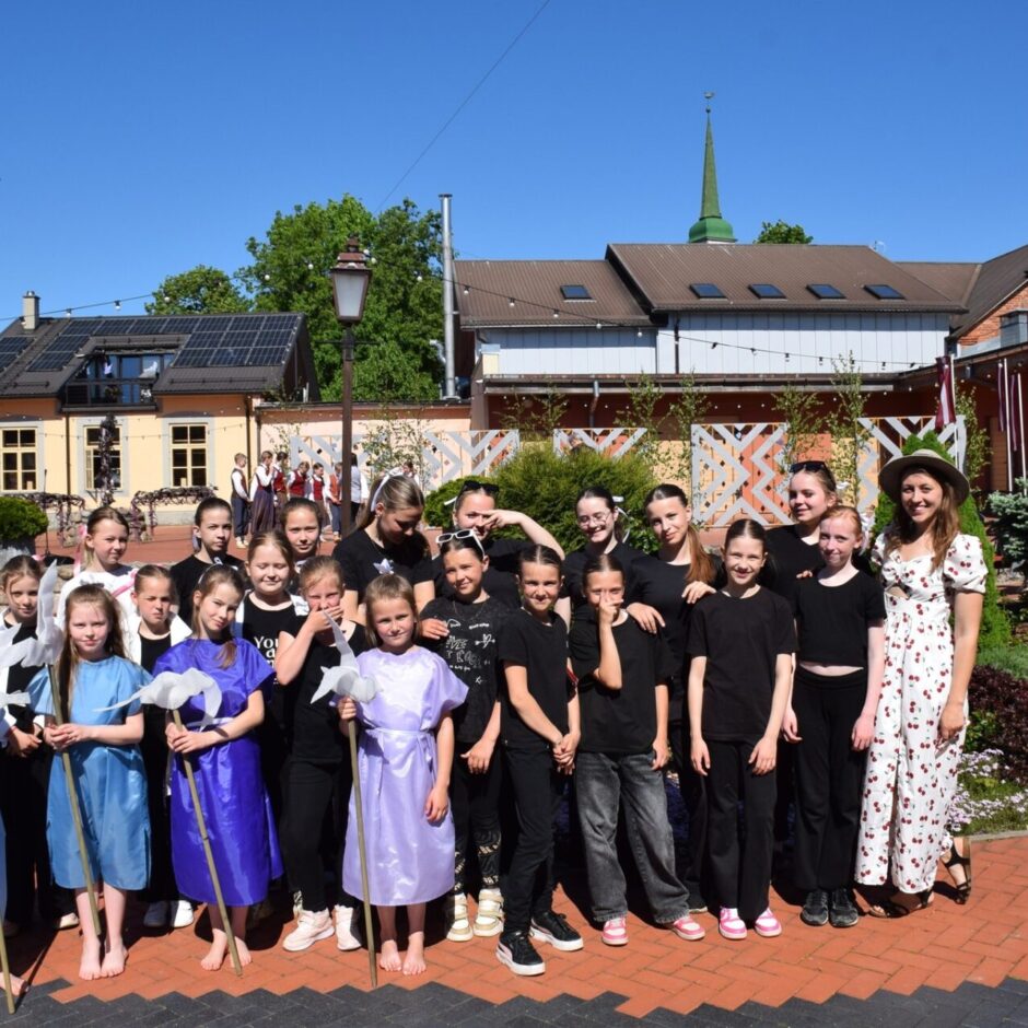 Limbažu novada skolēnu dziesmu un deju svētki