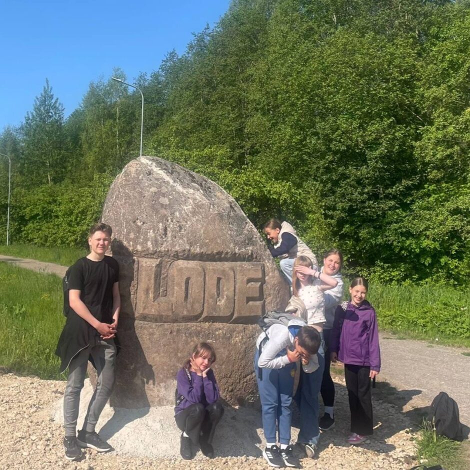 Skolēnu pašpārvaldes pārgājiens