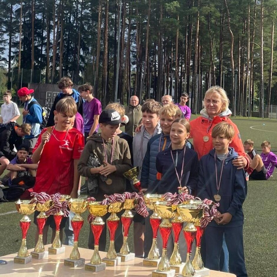 Futbola sacensības 2025