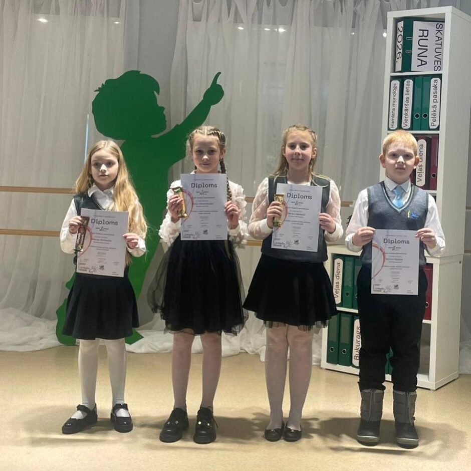 Skatuves runas konkursa dalībnieces